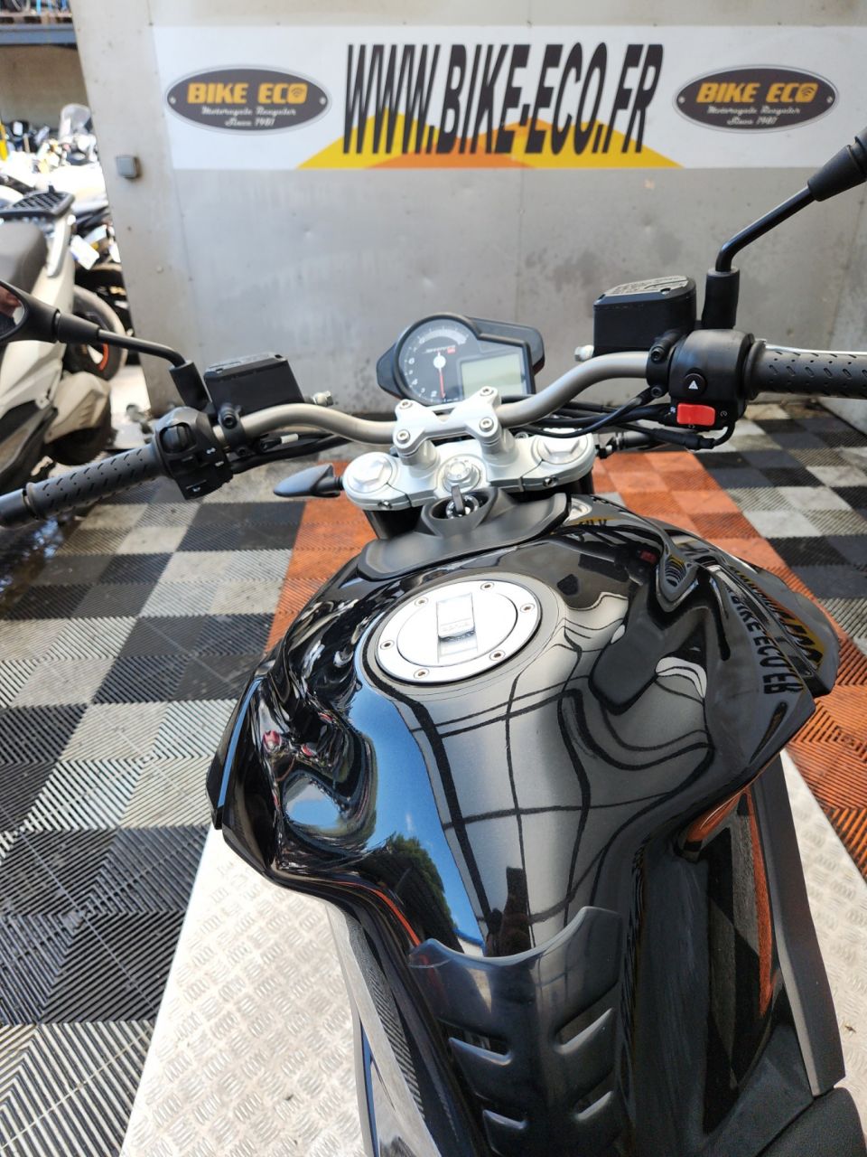 APRILIA SHIVER 750 4