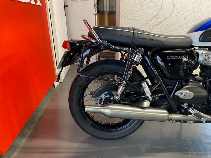 TRIUMPH BONNEVILLE T100 900 4