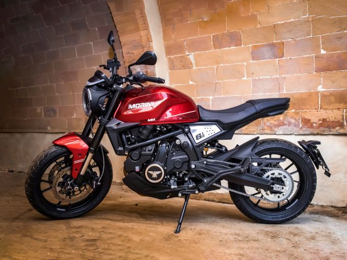 MOTO MORINI SEIEMMEZZO STR 650 4