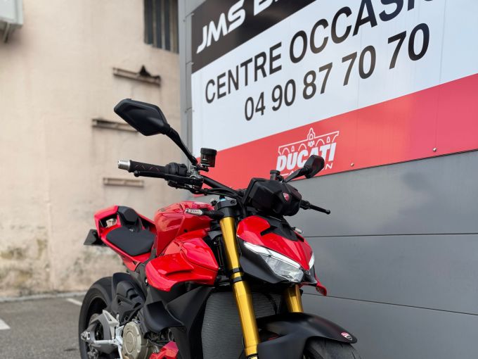 DUCATI STREETFIGHTER V4S 4