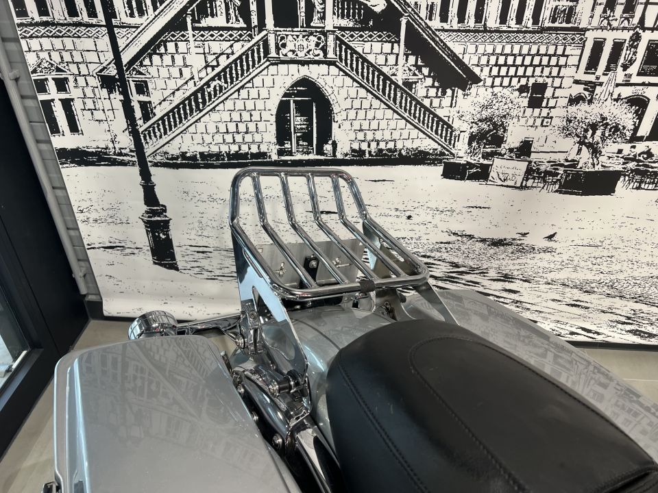 HARLEY-DAVIDSON TOURING ROAD KING 1690 CLASSIC 4