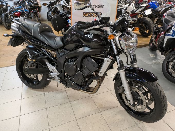 YAMAHA FZ6 (98CV) 4