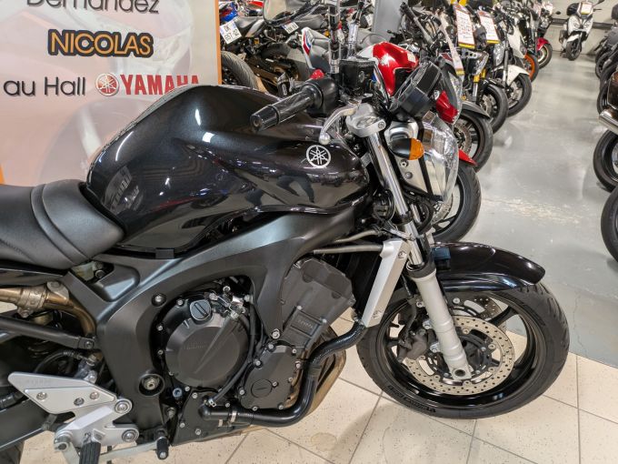 YAMAHA FZ6 (98CV) 4