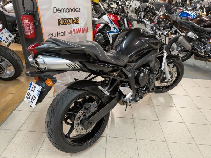 YAMAHA FZ6 (98CV) 4