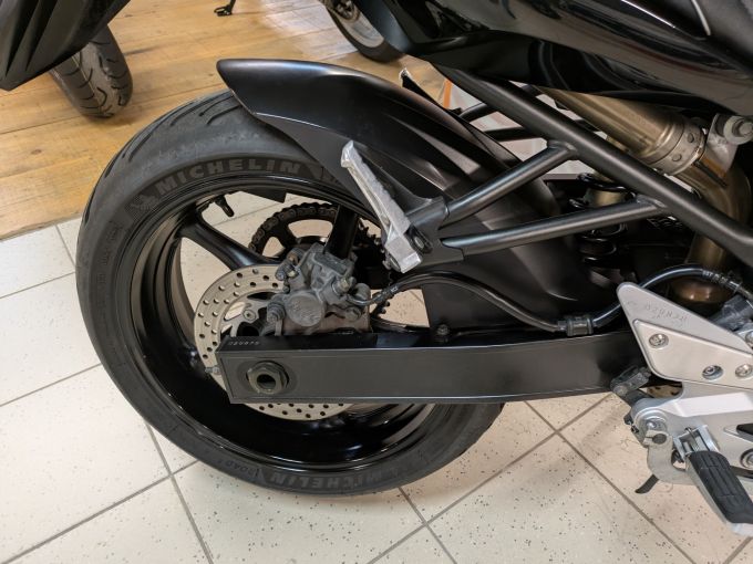 YAMAHA FZ6 (98CV) 4
