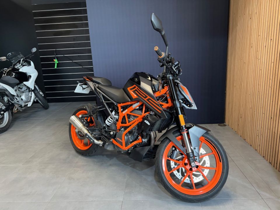 KTM 125 DUKE ABS 4