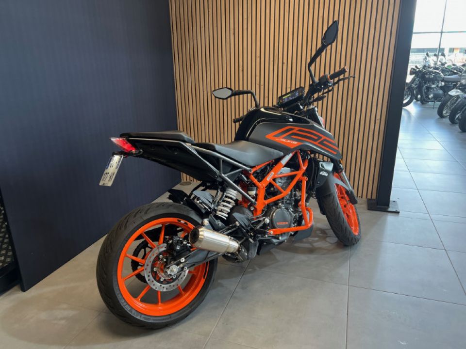 KTM 125 DUKE ABS 4
