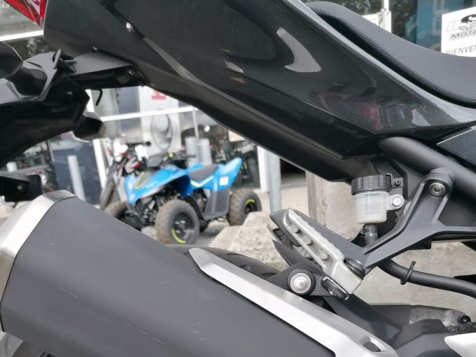 KAWASAKI NINJA 400 4