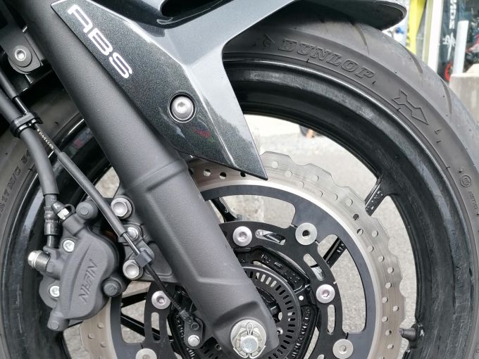 KAWASAKI NINJA 400 4