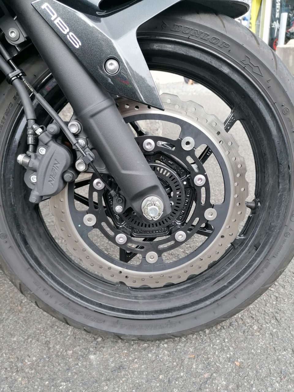 KAWASAKI NINJA 400 4