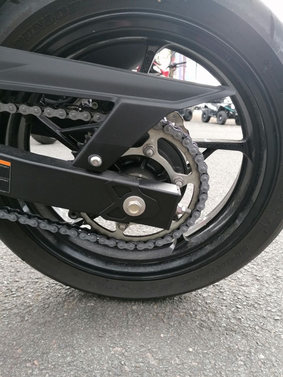 KAWASAKI NINJA 400 4