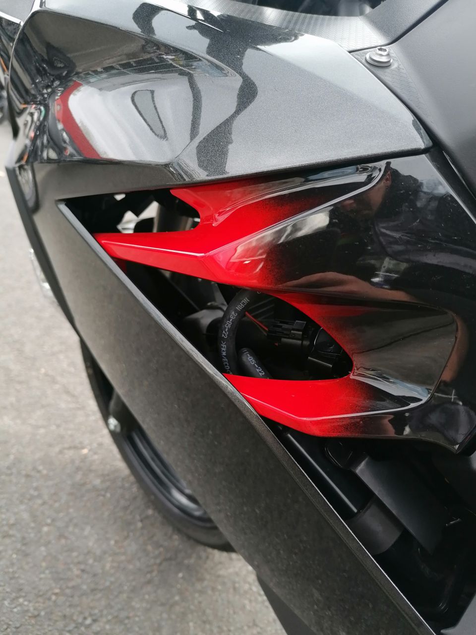 KAWASAKI NINJA 400 4