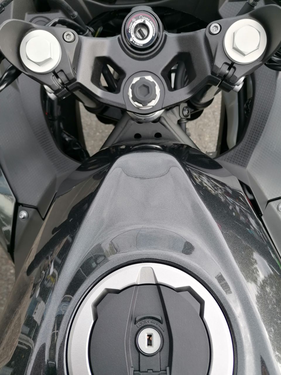 KAWASAKI NINJA 400 4