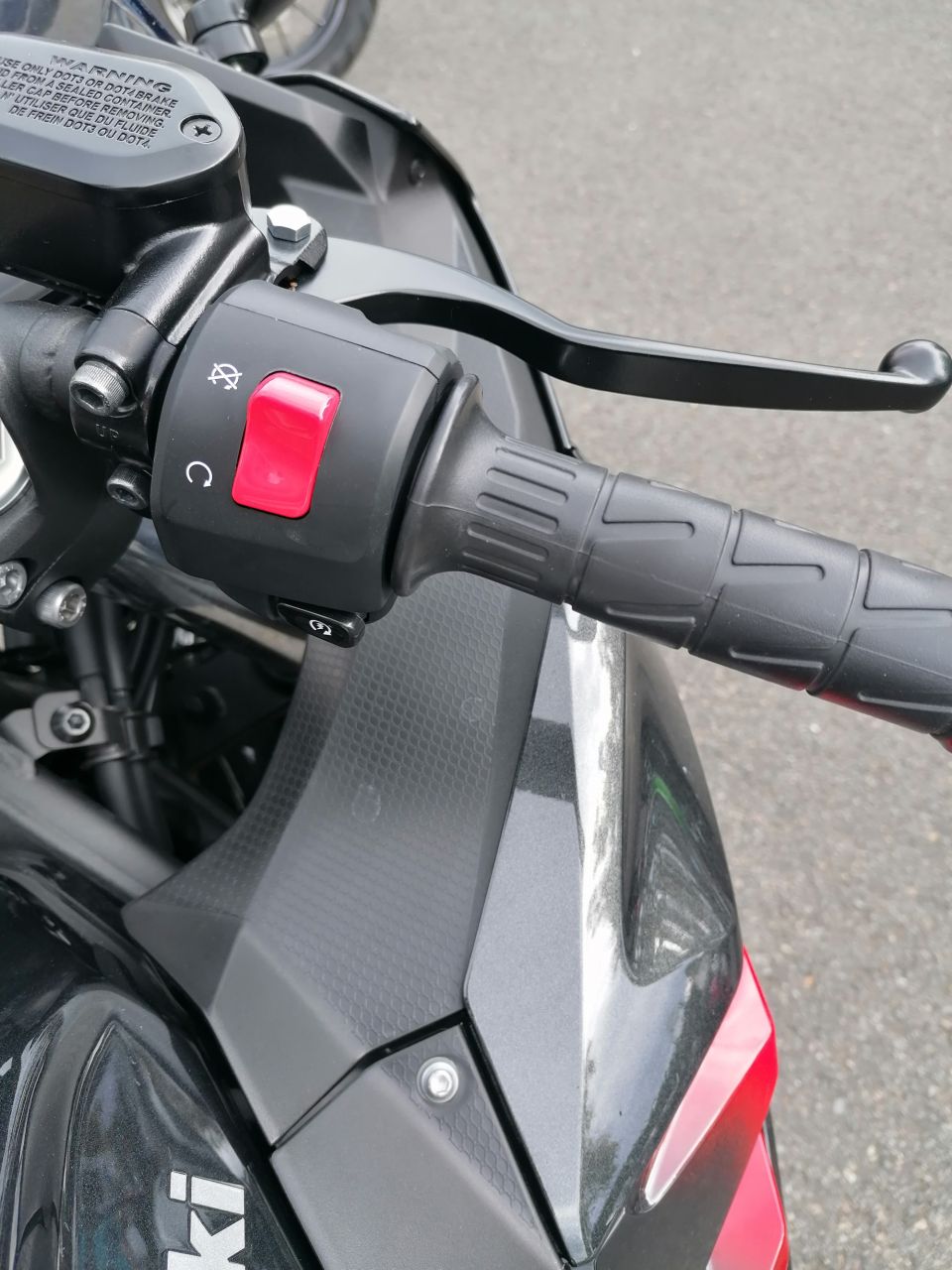 KAWASAKI NINJA 400 4