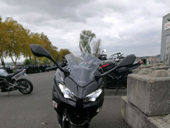 KAWASAKI NINJA 400 4