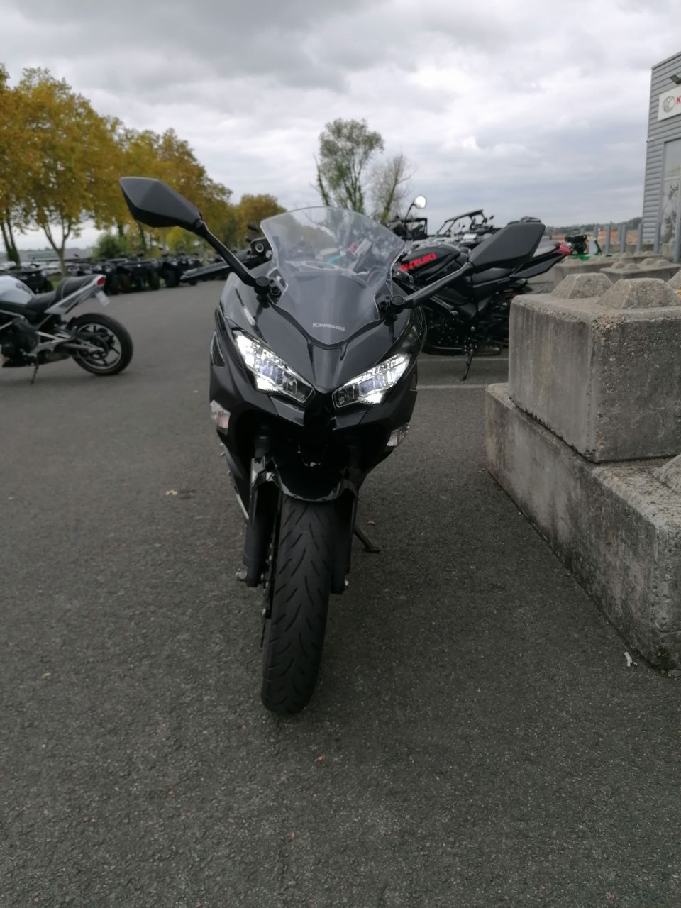 KAWASAKI NINJA 400 4