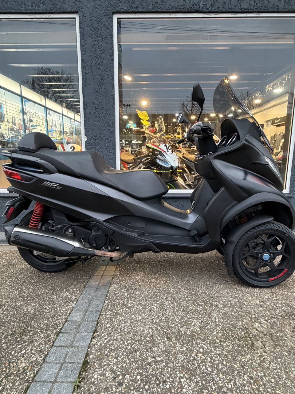 PIAGGIO MP3 350 ABS/ASR 4