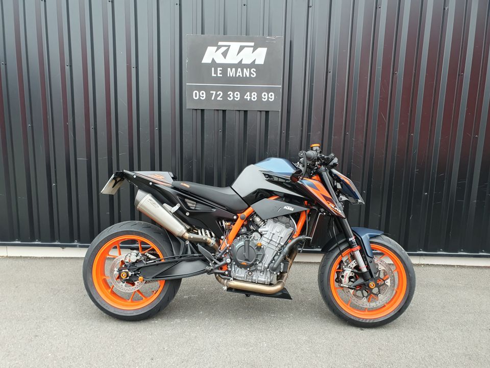KTM 890 DUKE R 4