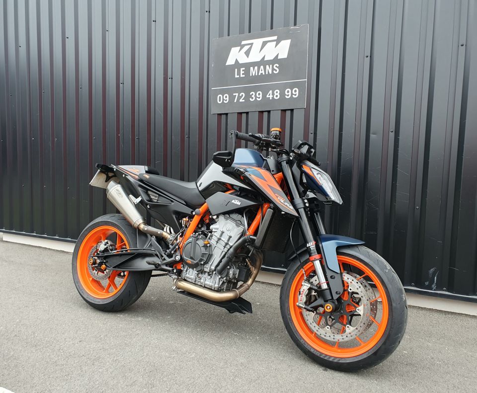 KTM 890 DUKE R 4