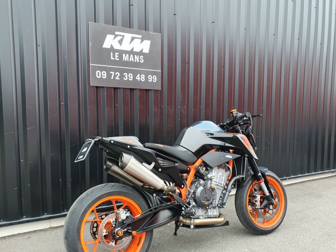 KTM 890 DUKE R 4