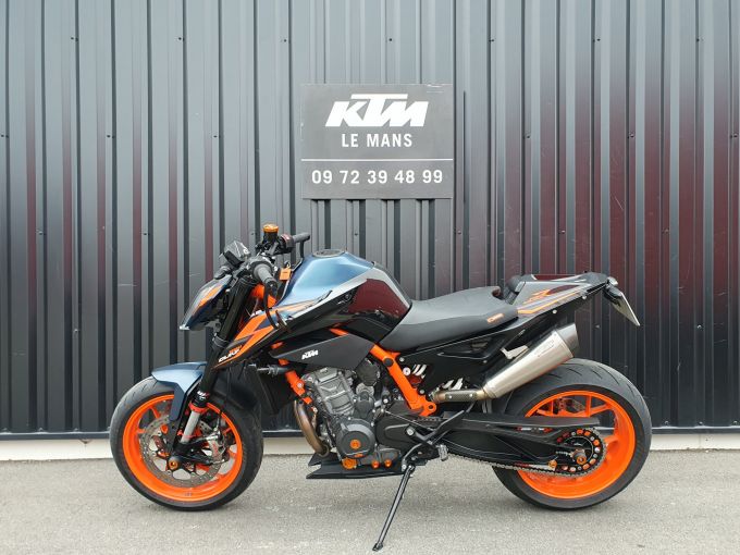 KTM 890 DUKE R 4