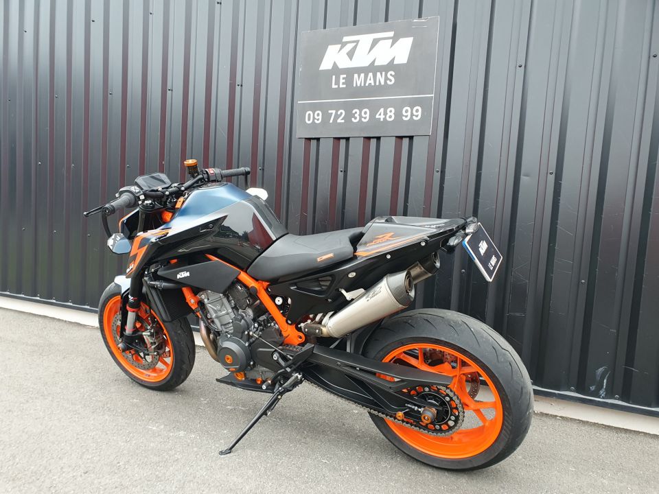 KTM 890 DUKE R 4