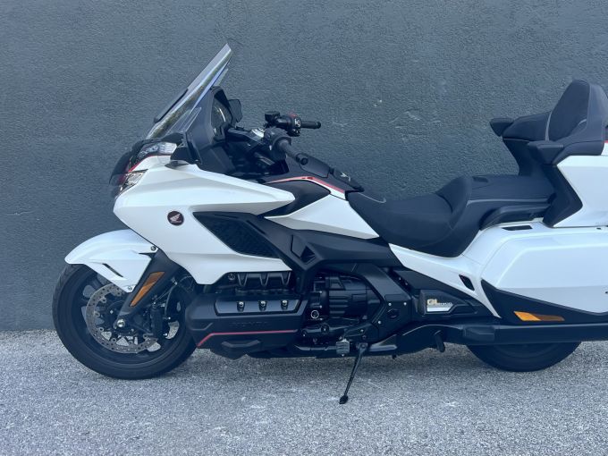 HONDA GL 1800 GOLDWING DCT 4