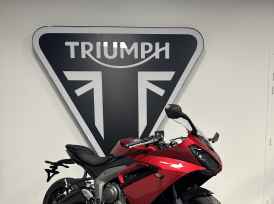 TRIUMPH 	DAYTONA 660 - 2024