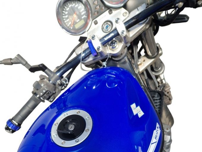 SUZUKI GSF 600 BANDIT 4