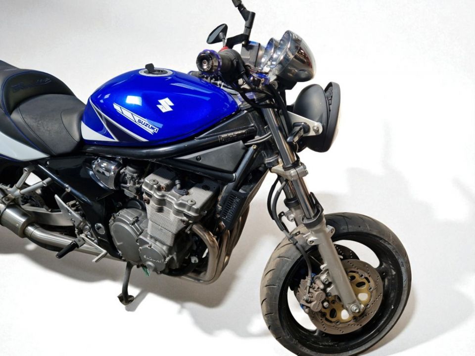 SUZUKI GSF 600 BANDIT 4