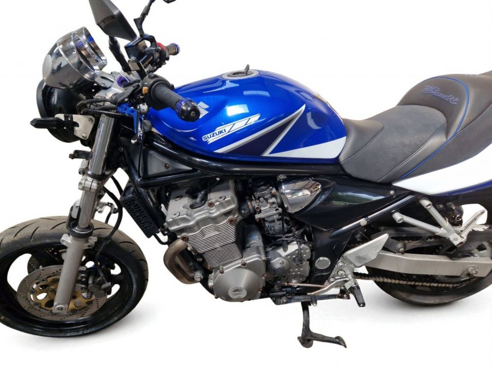SUZUKI GSF 600 BANDIT 4