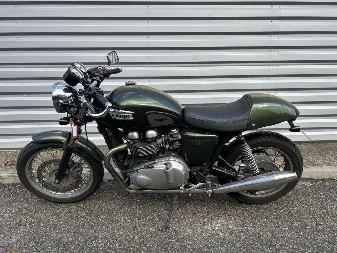 TRIUMPH THRUXTON 900 4