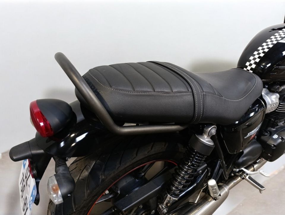 TRIUMPH STREET TWIN  900 4