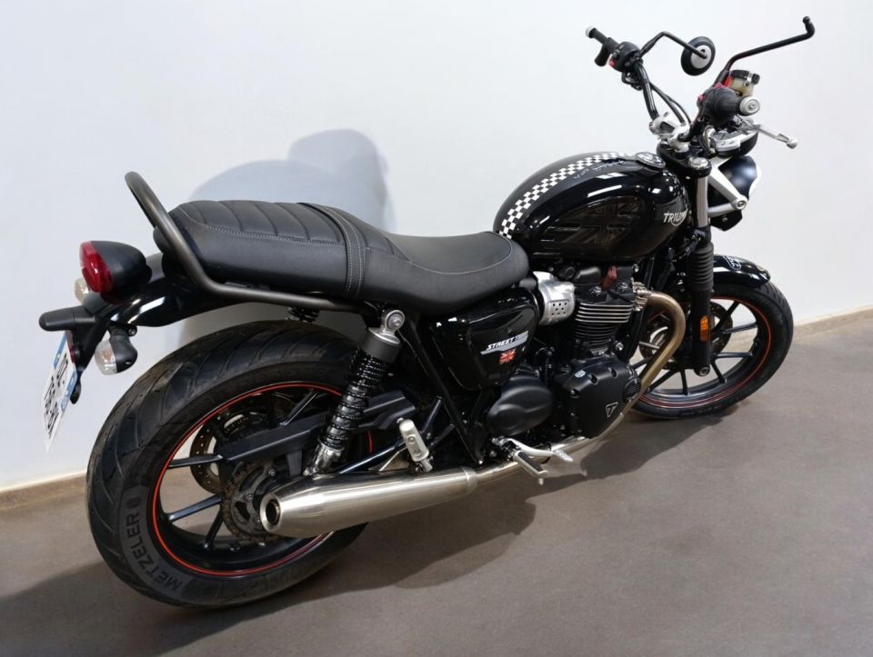 TRIUMPH STREET TWIN  900 4