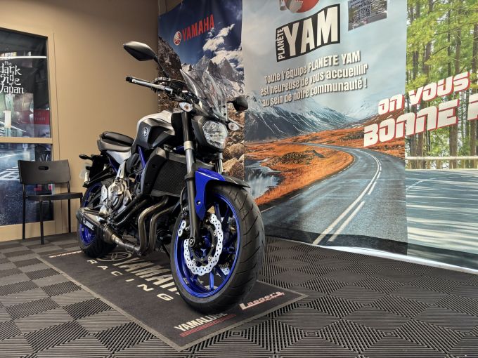 YAMAHA MT-07 (47.5CV) 4