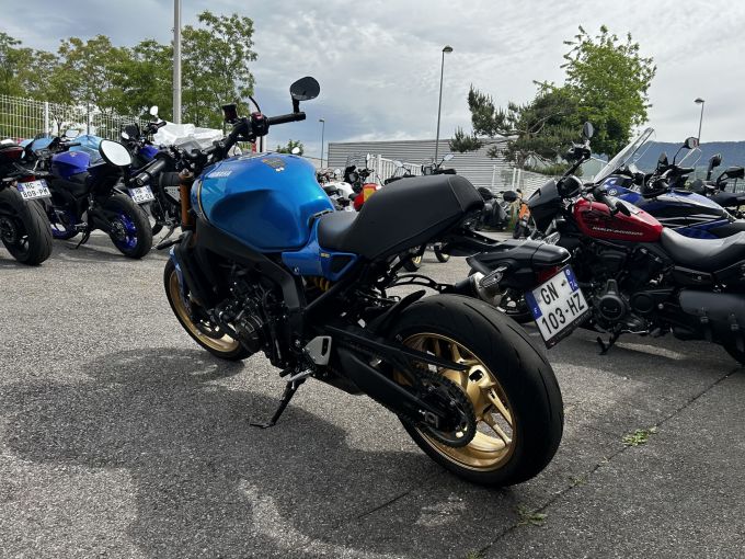 YAMAHA XSR 900 4