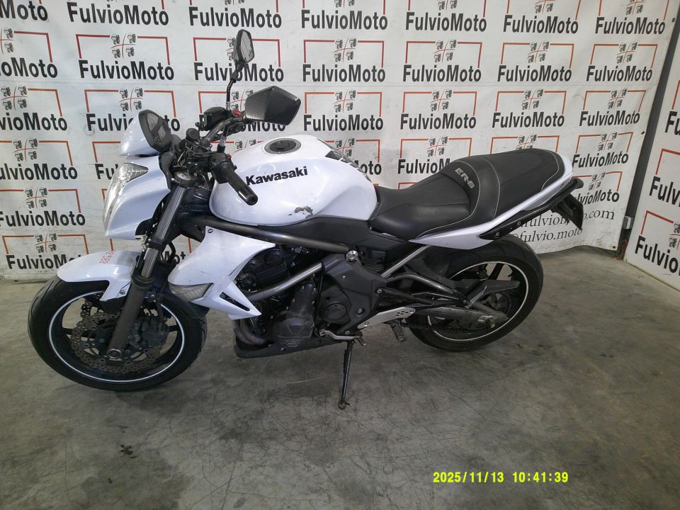 KAWASAKI ER-6 4
