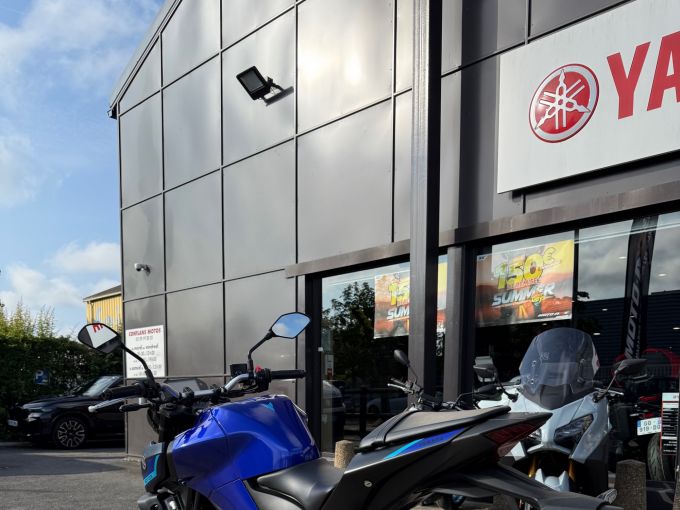 YAMAHA MT-03 4