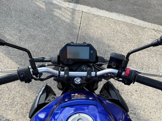 YAMAHA MT-03 4