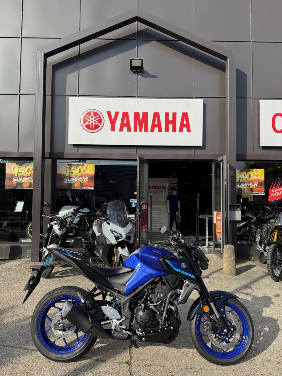 YAMAHA MT-03 4