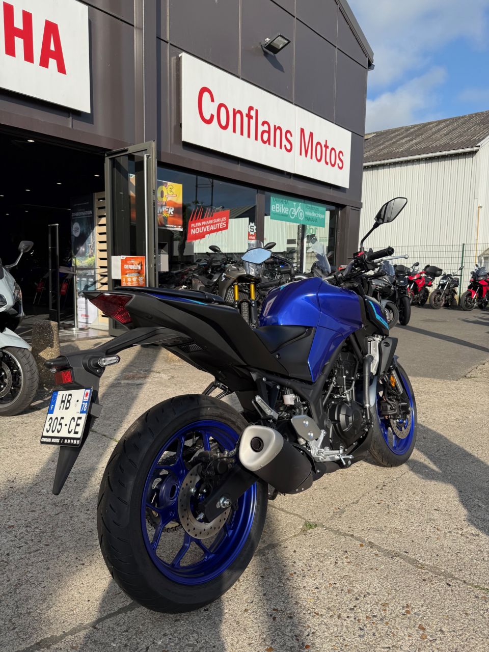 YAMAHA MT-03 4