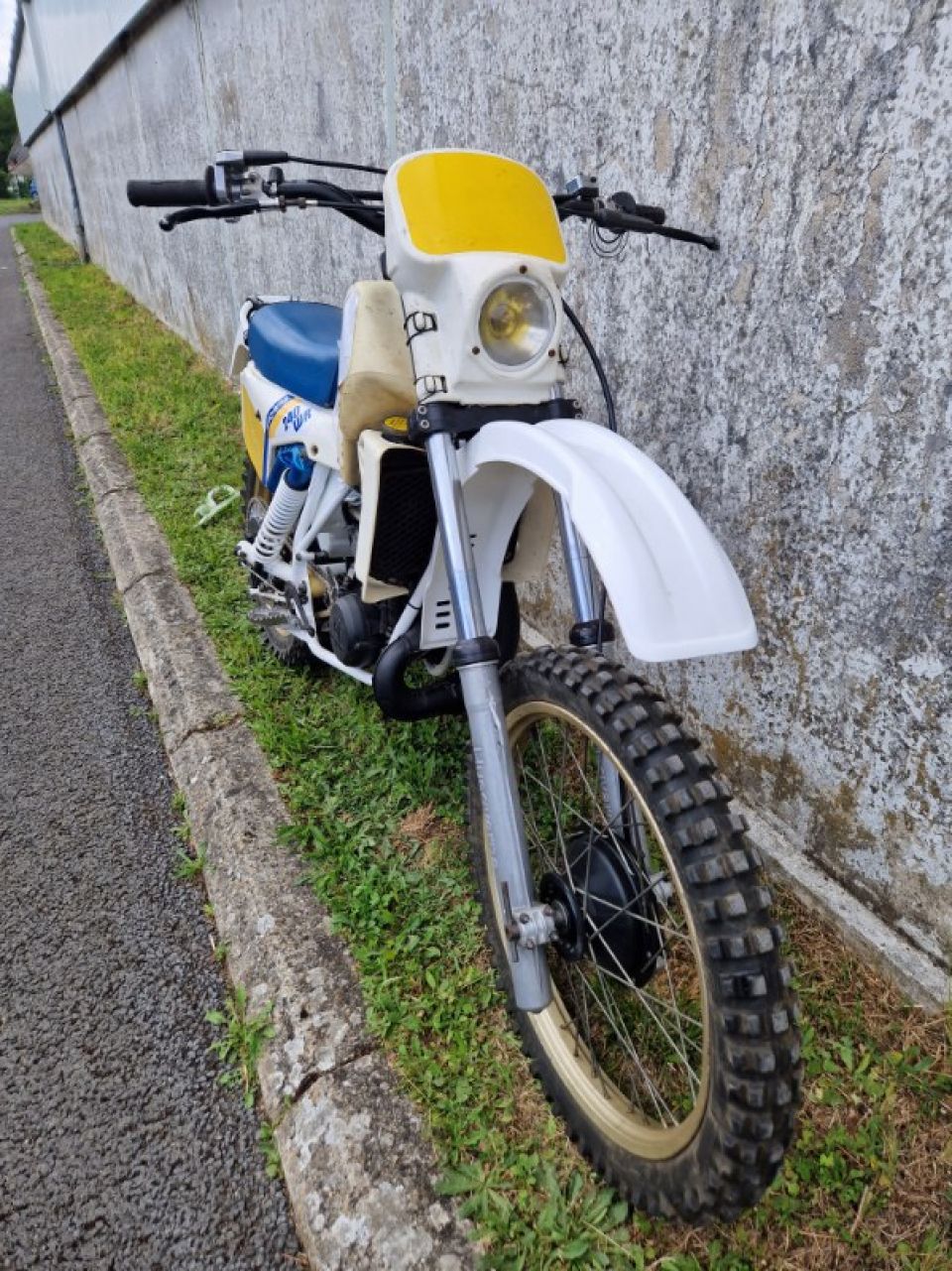 HUSQVARNA 240 wr 4