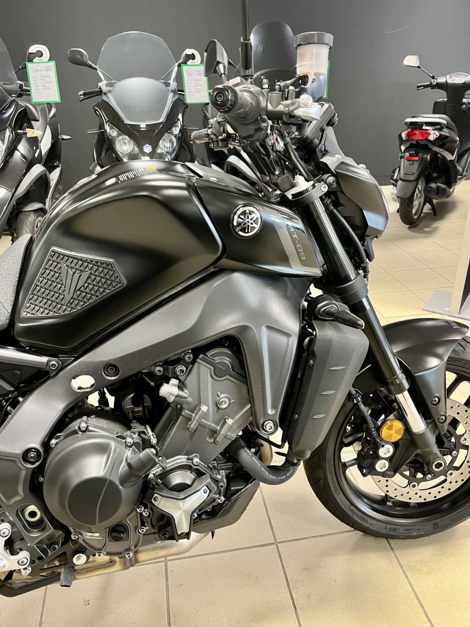 YAMAHA MT-09 35KW 4