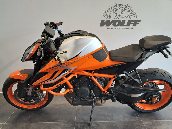 KTM 1290 SUPER DUKE R 4