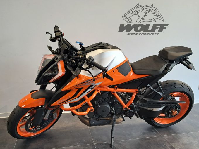 KTM 1290 SUPER DUKE R 4