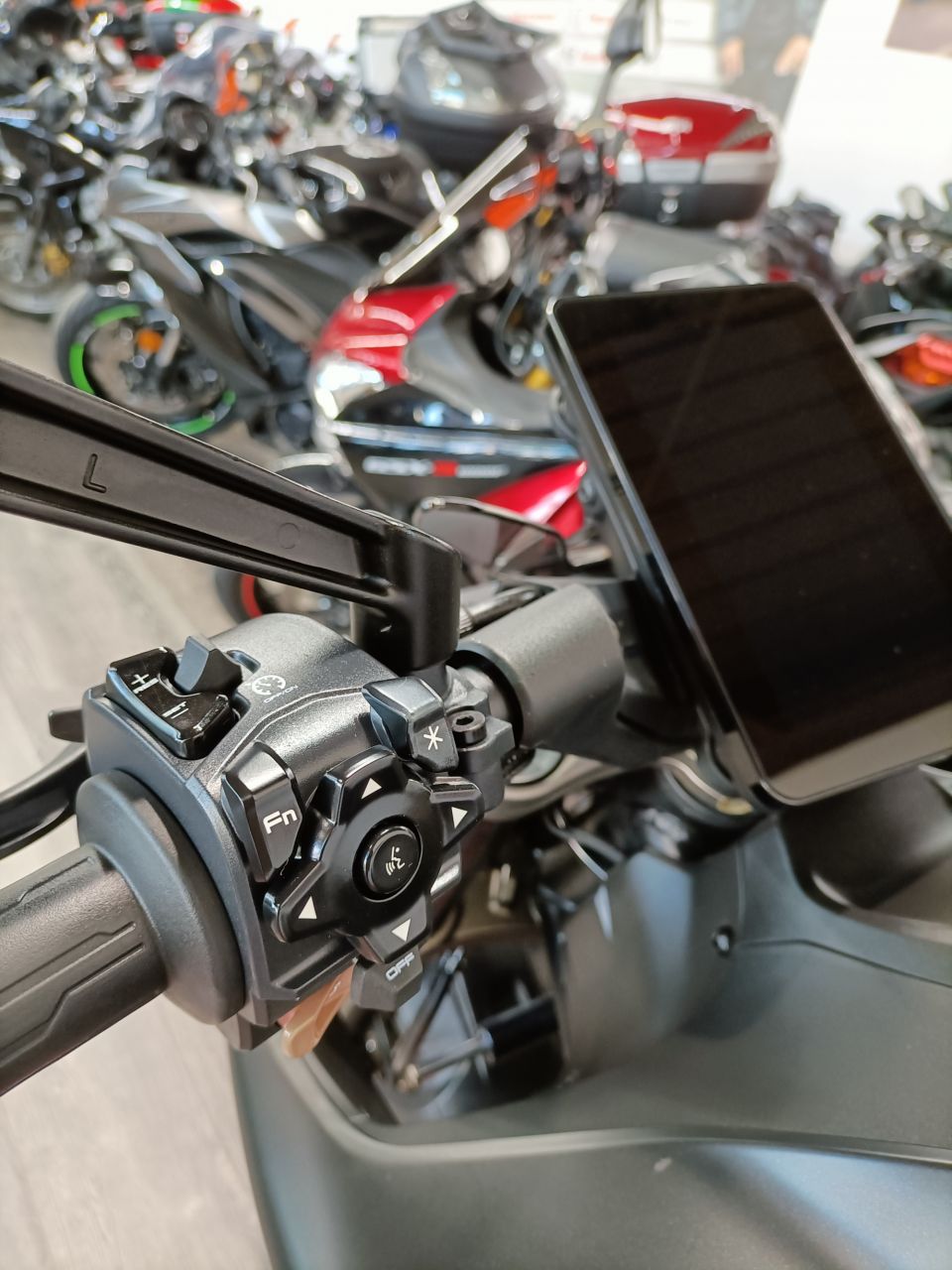 CF MOTO NK 800 Advanced 4