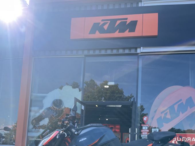KTM 1290 SUPER DUKE R EVO 4