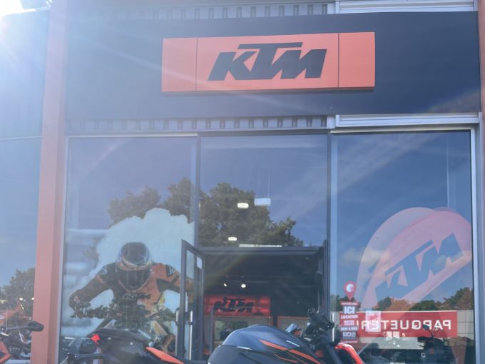 KTM 1290 SUPER DUKE R EVO 4