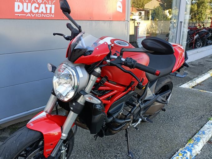 DUCATI MONSTER 821 4