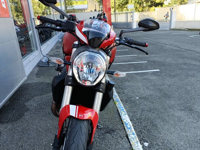DUCATI MONSTER 821 4